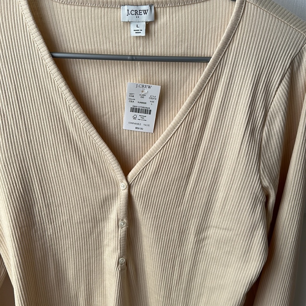 J Crew Factory Cream V-Neck Button-Up Women's Top - Picture 2 of 2
